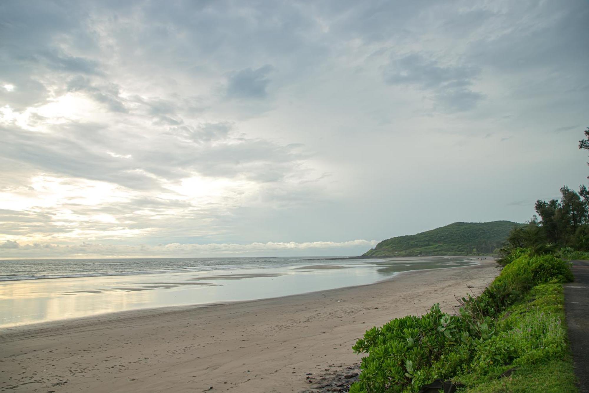 White Sand Beach Resort Kondivali Ngoại thất bức ảnh
